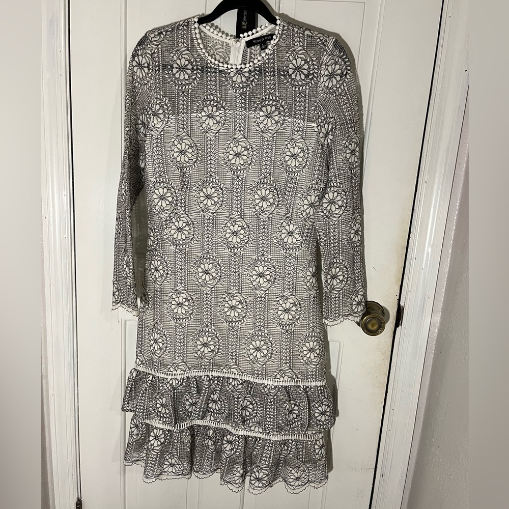 White and gray dress size large fits more like s/m worn maybe once or twice